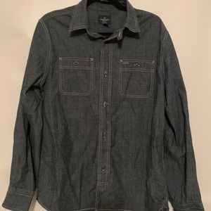 American Eagle men’s denim button down